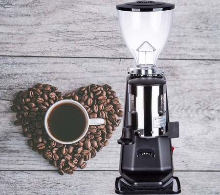 Espumador de leche automático para el hogar Molino de granos de café con pantalla táctil