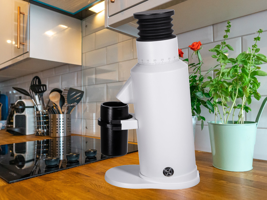 300W Grinder para granos de café GEENDE Voltado 110V-220V Dentro de L13*W21*H32CM