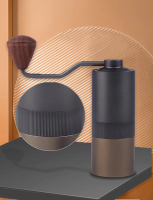 Amoladora de café portátil de la mano de la aleación de aluminio Walnut Wood Handle