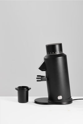 Gran molinilla de frijoles de espresso de alta capacidad de 120 g con molinilla de burro plano de 64 mm y potencia de 300 W